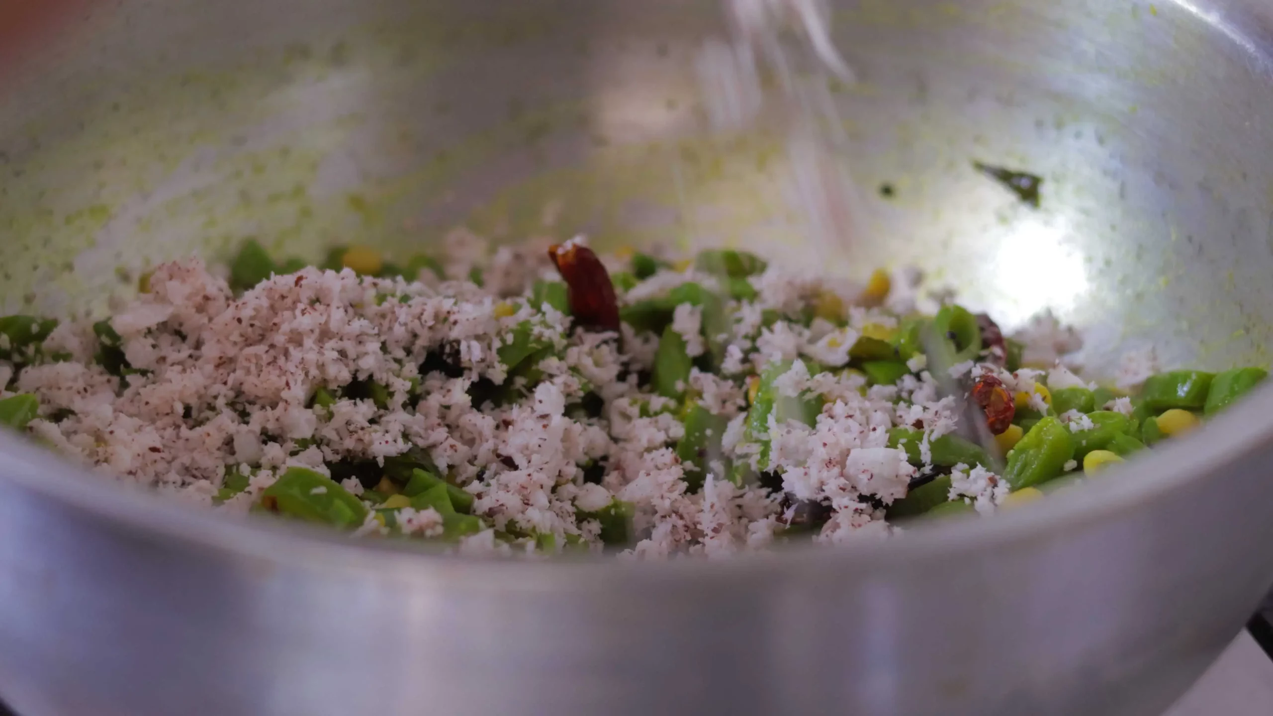 boiled chana dal and grated coconut for cooking beans senagapappu koora